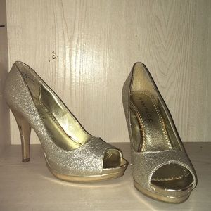 RAMPAGE - Gold glittery heels